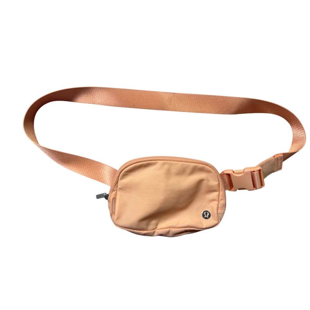 Lululemon Everywhere Belt Bag Pale Orange Peach Crossbody Adjustable Strap